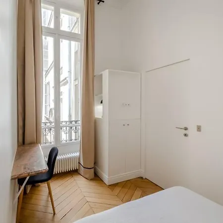 De Standing 5 - Tour Eiffel/invalides